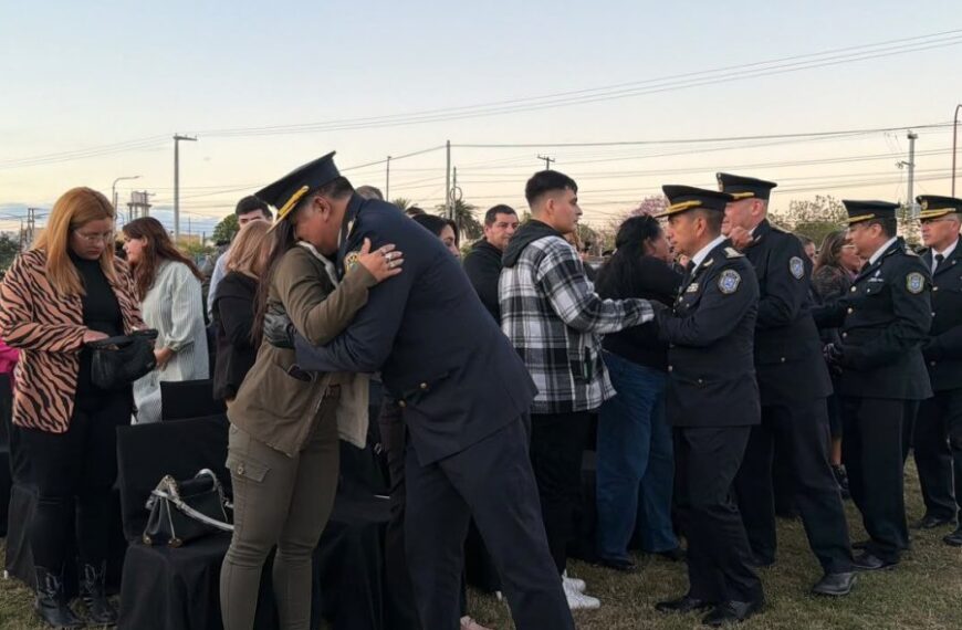 La Policía de Santiago del Estero homenajeó a sus efectivos caídos en cumplimiento del deber