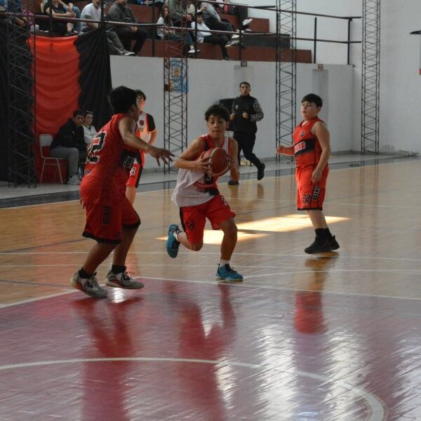 El Torneo Clausura Quipu de básquet formativo pone en marcha su primera fecha