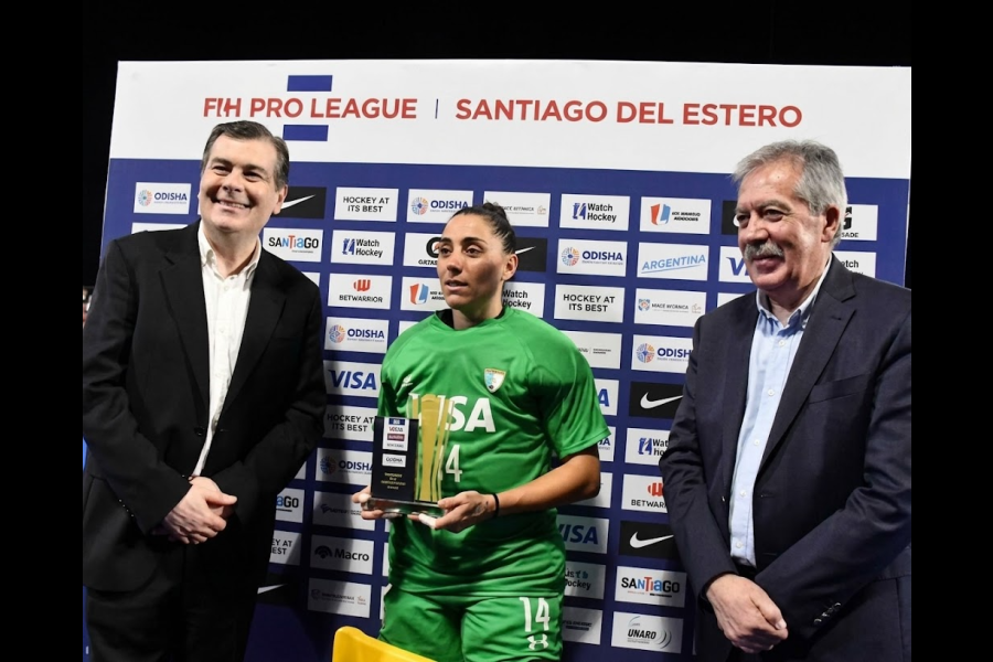 Gerardo Zamora felicitó a Las Leonas tras la conquista de su tercer título mundial Gerardo Zamora felicitó a Las Leonas tras la conquista de su tercer título mundial