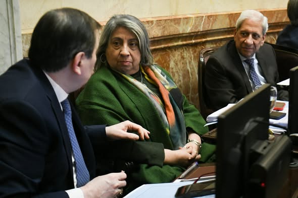 El Senador José Emilio Neder confirmó el temario de debate parlamentario en la Cámara Alta