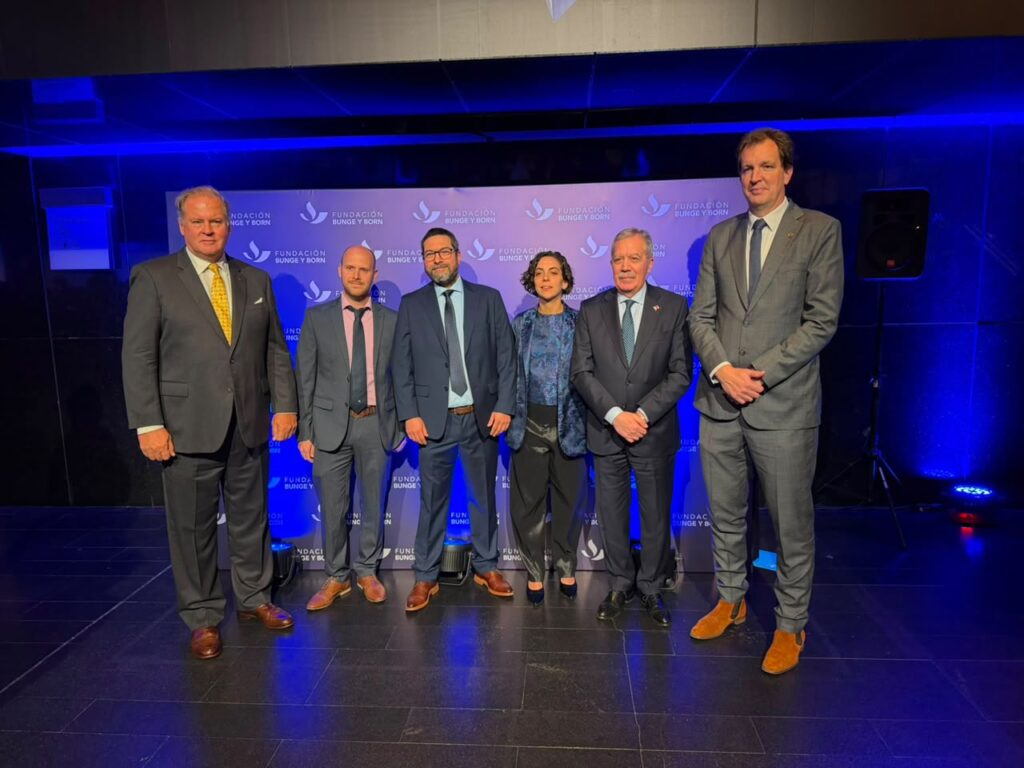 Elías Suárez participó de la entrega de los Premios Fundación Bunge y Born 2026 a la Química Elías Suárez participó de la entrega de los Premios Fundación Bunge y Born 2026 a la Química