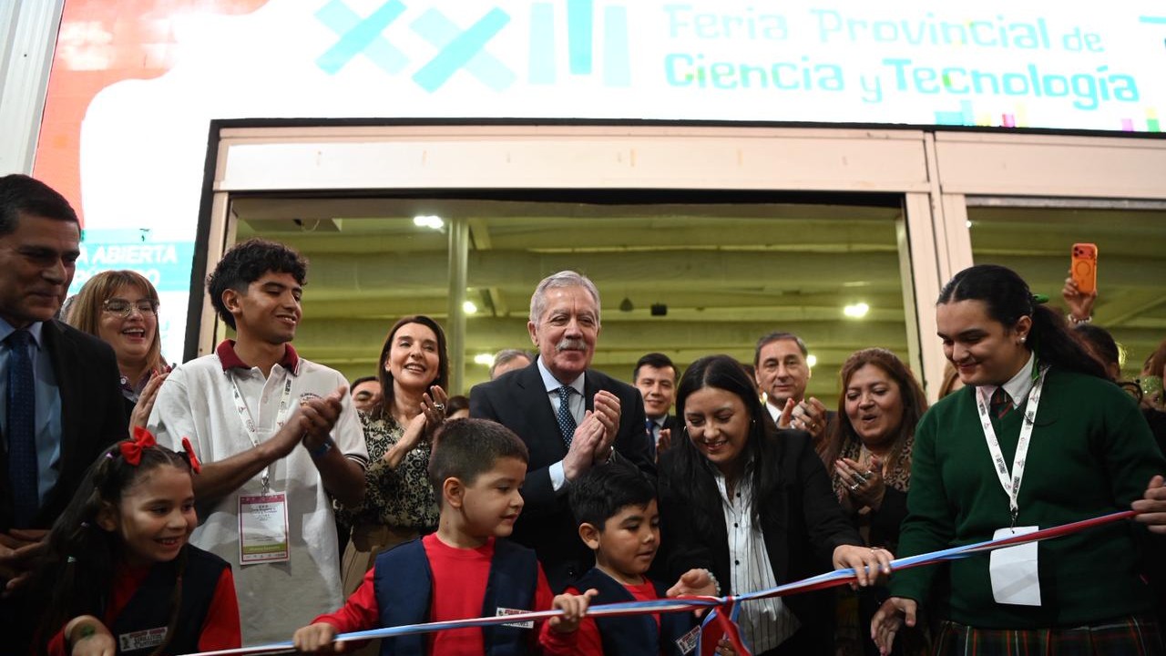 El gobernador Elías Suárez participó de la apertura de la XXIII Feria Provincial de Ciencia y Tecnología