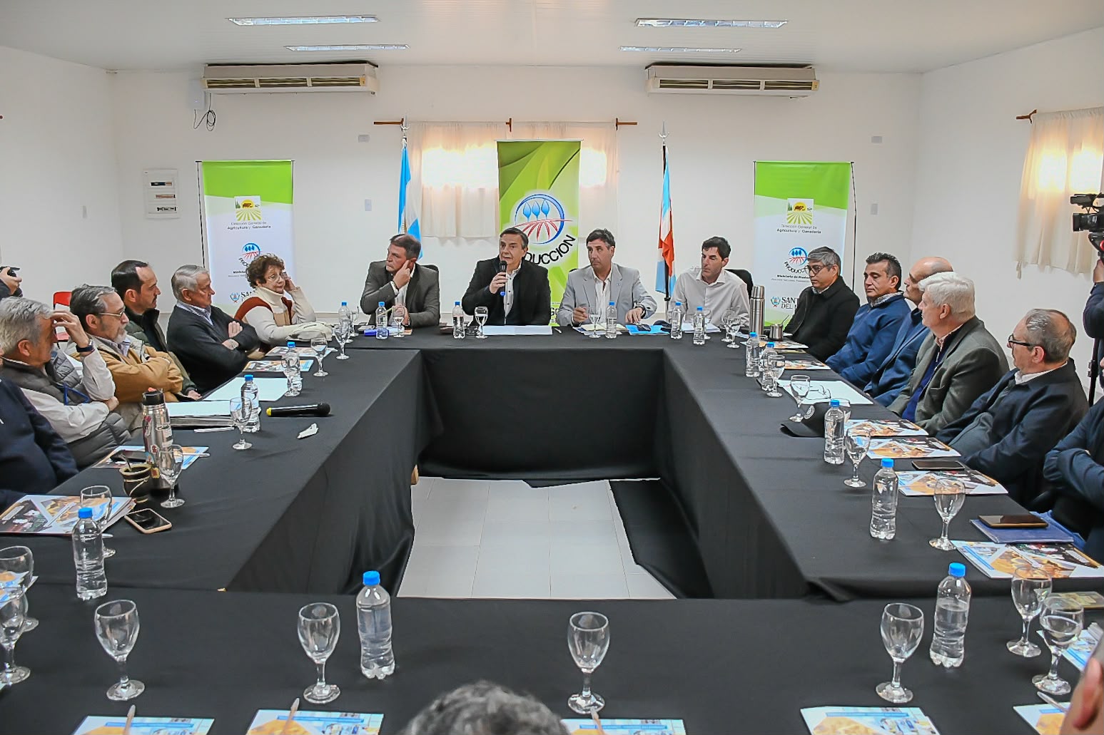 Se realizó en el Vivero San Carlos una jornada de intercambio para fortalecer la cadena algodonera