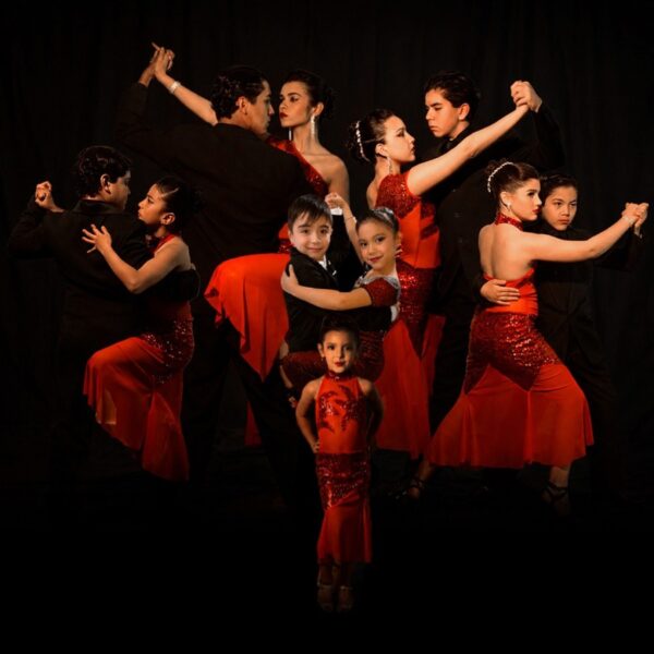 Bailarines de la compañía Rumores de Milonga representarán a Santiago del Estero en el certamen Venado Tango