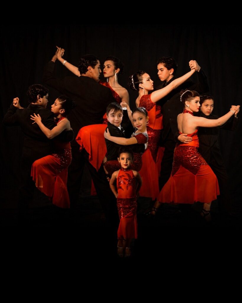 Bailarines de la compañía Rumores de Milonga representarán a Santiago del Estero en el certamen Venado Tango Bailarines de la compañía Rumores de Milonga representarán a Santiago del Estero en el certamen Venado Tango