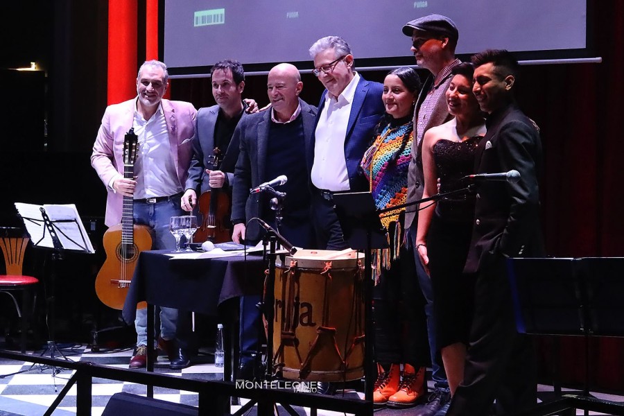 Presentación del libro «Un caballo dentro de la lluvia» de Bebe Ponti en la Feria del Libro de Santiago del Estero