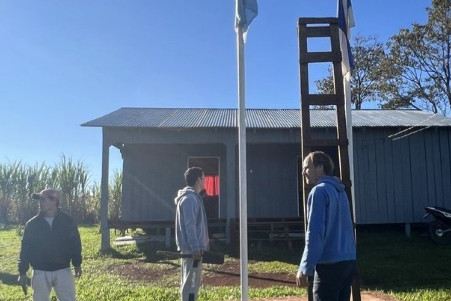 Construcción comunitaria de un establecimiento educativo en Colonia San Isidro Labrador
