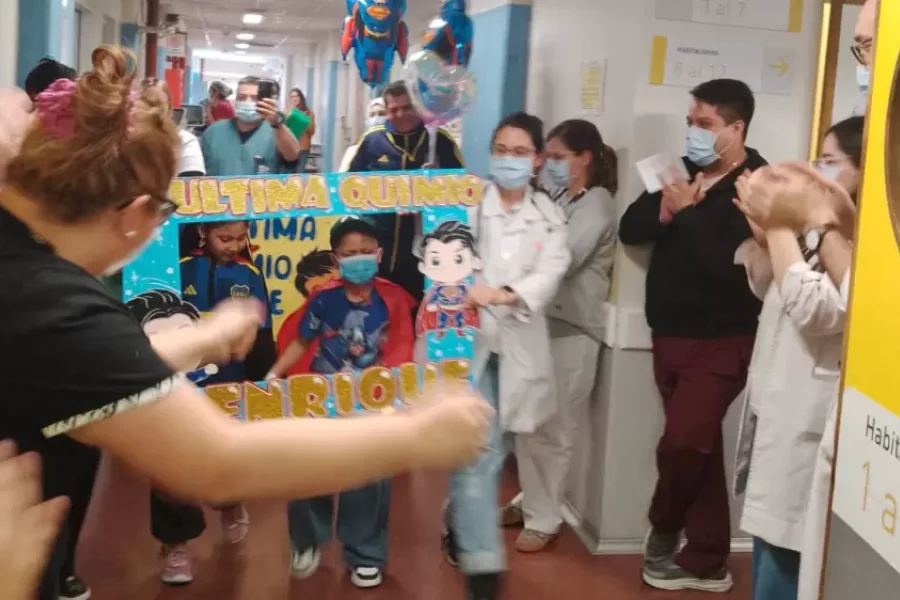 Alta médica de un niño jujeño de 7 años en el Hospital Garrahan tras culminar su tratamiento oncológico Alta médica de un niño jujeño de 7 años en el Hospital Garrahan tras culminar su tratamiento oncológico