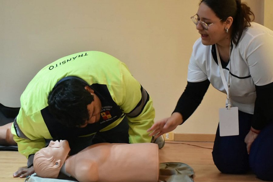 Jornada de formación en primeros auxilios para agentes municipales y fuerzas de seguridad en la ciudad de Frías