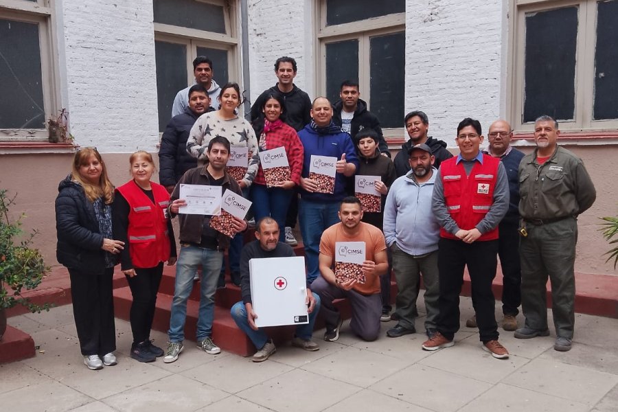 Concluyó una capacitación en carpintería para personas desempleadas organizada por la Cámara Maderera y la Cruz Roja