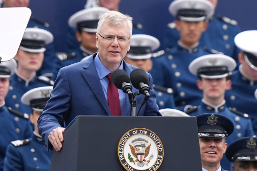 Estados Unidos admitió por primera vez el despliegue de armas de control espacial en órbita, provocando advertencias de Rusia y China Estados Unidos admitió por primera vez el despliegue de armas de control espacial en órbita, provocando advertencias de Rusia y China