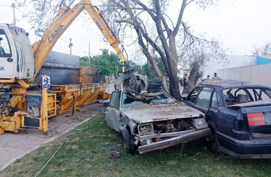 La Municipalidad de Selva y la Comisaría N° 34 implementaron un operativo de compactación de vehículos retenidos