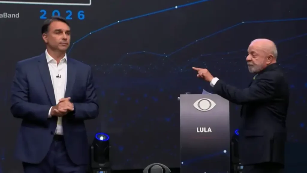 Tensión, acusaciones de corrupción y duros cruces en el primer debate cara a cara entre Lula da Silva y Flávio Bolsonaro previo al balotaje
