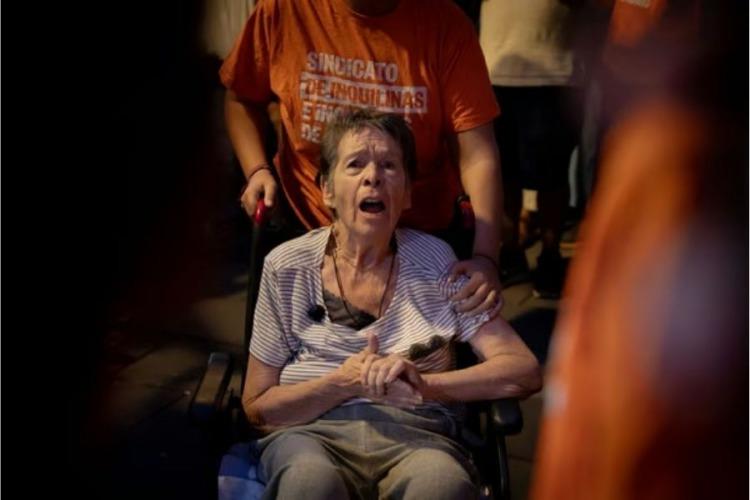Conflicto social y crisis parlamentaria en España tras el desahucio de una inquilina octogenaria en Madrid Conflicto social y crisis parlamentaria en España tras el desahucio de una inquilina octogenaria en Madrid