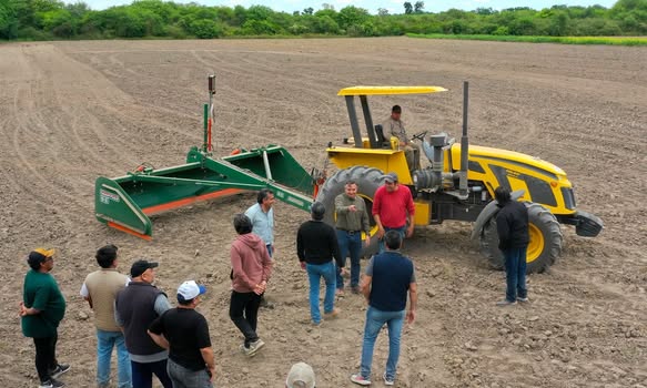 La Agencia de Desarrollo Territorial de Fernández incorporó tecnología láser para optimizar la producción agrícola La Agencia de Desarrollo Territorial de Fernández incorporó tecnología láser para optimizar la producción agrícola