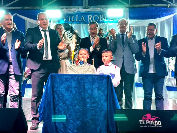 El vicegobernador Silva Neder encabezó el 294° aniversario de Villa Robles y destacó el modelo de gestión provincial El vicegobernador Silva Neder encabezó el 294° aniversario de Villa Robles y destacó el modelo de gestión provincial