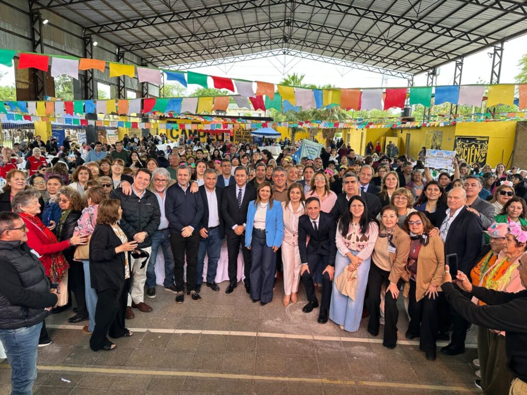 Silva Neder: “Mientras el ajuste a nivel Nacional pasa por los jubilados, en la provincia ratificamos la decisión de seguir a acompañandolos” Silva Neder: “Mientras el ajuste a nivel Nacional pasa por los jubilados, en la provincia ratificamos la decisión de seguir a acompañandolos”