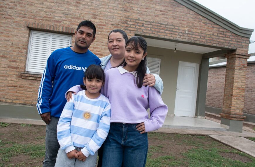 El IPVU entregó viviendas a 20 familias en la localidad de Mansupa