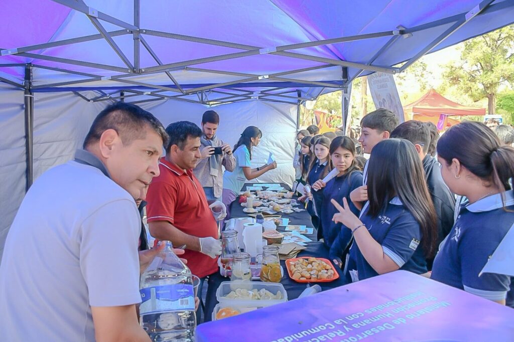 La Plaza Sarmiento fue escenario de una jornada de concientización sobre alimentación saludable La Plaza Sarmiento fue escenario de una jornada de concientización sobre alimentación saludable