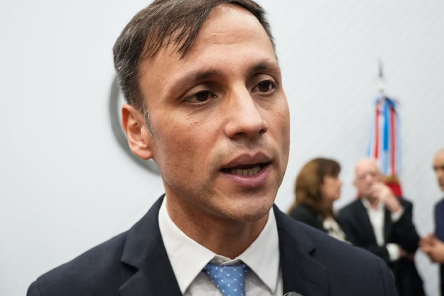 Víctor Araujo destacó la continuidad de la Feria del Libro y su aporte a la cultura santiagueña Víctor Araujo destacó la continuidad de la Feria del Libro y su aporte a la cultura santiagueña