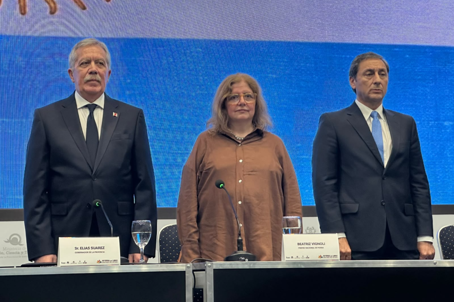 Carlos Silva Neder destacó el valor de la Feria del Libro como un espacio de encuentro e integración cultural Carlos Silva Neder destacó el valor de la Feria del Libro como un espacio de encuentro e integración cultural