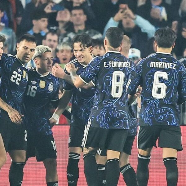 Argentina goleó 7-0 a Burkina Faso en el Monumental en la antesala del partido de despedida de Lionel Messi