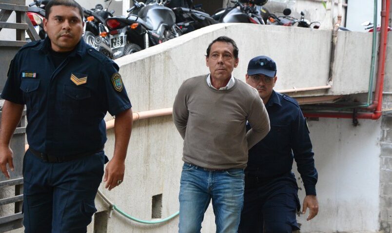 Detuvieron a Mariano Páez en la Capital santiagueña tras ser acusado por el robo de $1.500.000 en un comercio Detuvieron a Mariano Páez en la Capital santiagueña tras ser acusado por el robo de $1.500.000 en un comercio