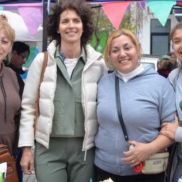La Feria Itinerante de Las Termas celebró seis años de trayectoria en la Plaza Eva Perón
