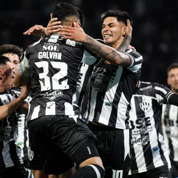 Central Córdoba garantizó su continuidad en la Primera División tras el tropiezo de Aldosivi